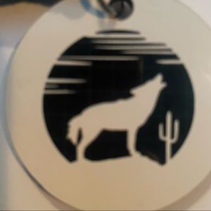 Made2order double sided coyote howling keychain
